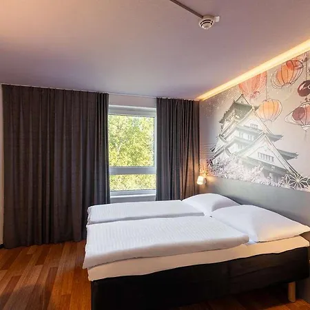 Dusseldorf-hbf Hotel *