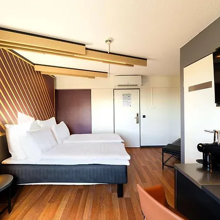Dusseldorf-hbf Hotel *