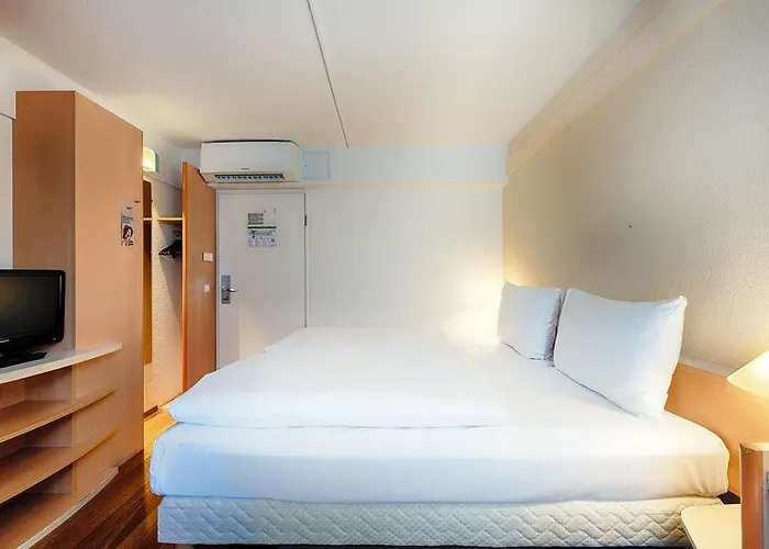 Dusseldorf-hbf Hotell *