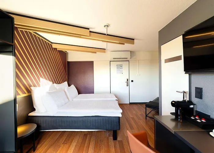 Dusseldorf-hbf Hotell *